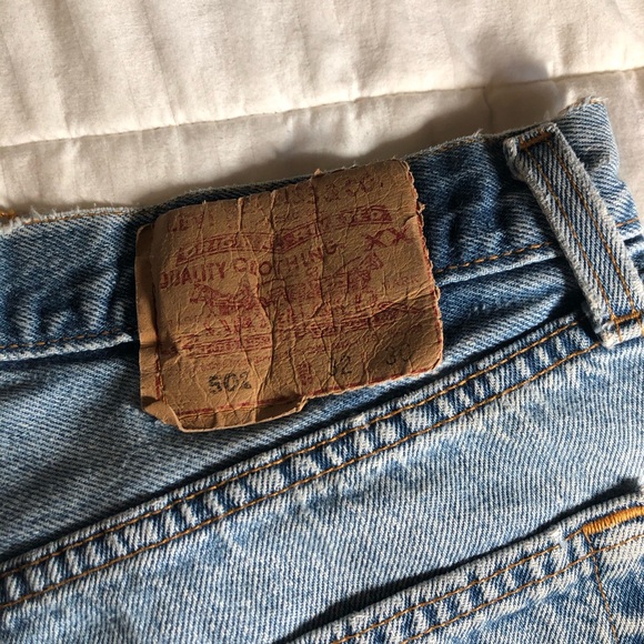 Levi Cutoffs  button down 502,s - Picture 5 of 8